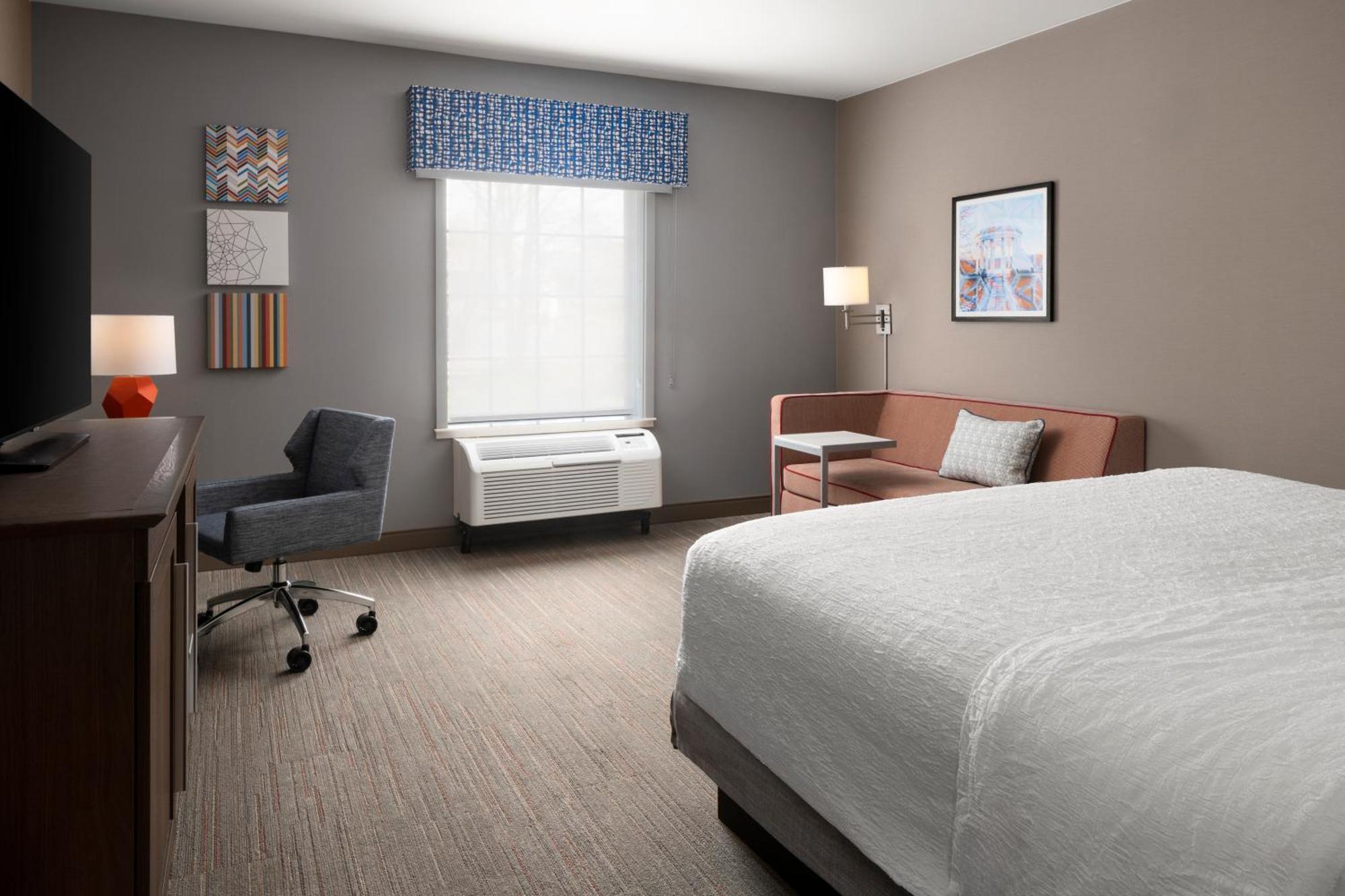 Hotel Hampton & - Westchester 3*
