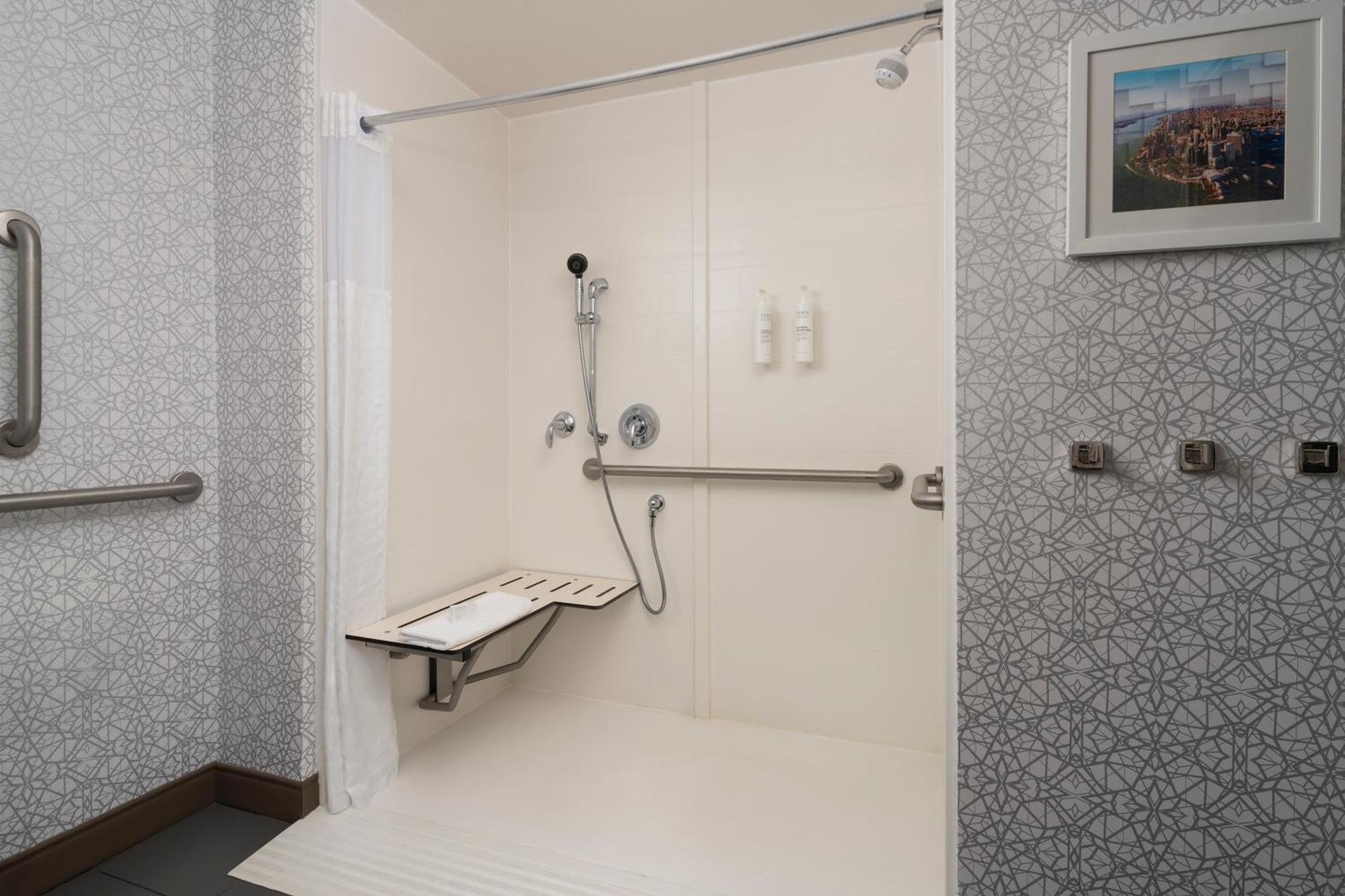 Hampton & - Westchester Hotel Yonkers