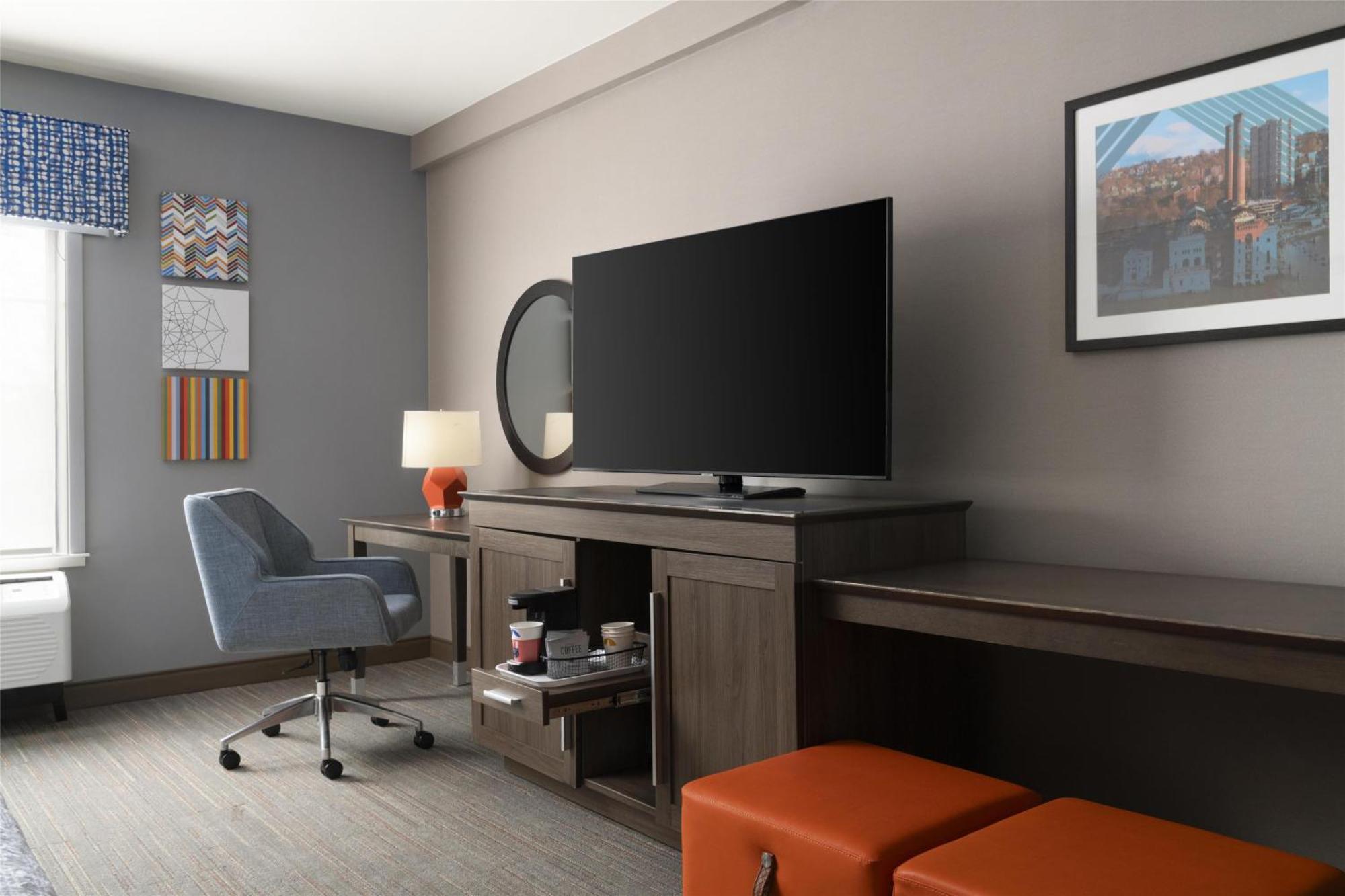 Hampton & - Westchester Hotel