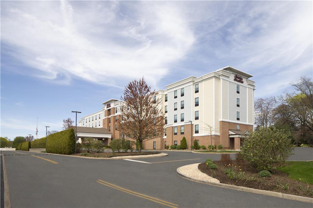 Hotel Hampton & - Westchester 3*